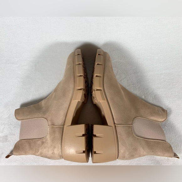 NEW Carcuume Women’s Lug Sole Chelsea Platform Boot Size 9.5 - Picture 9 of 11